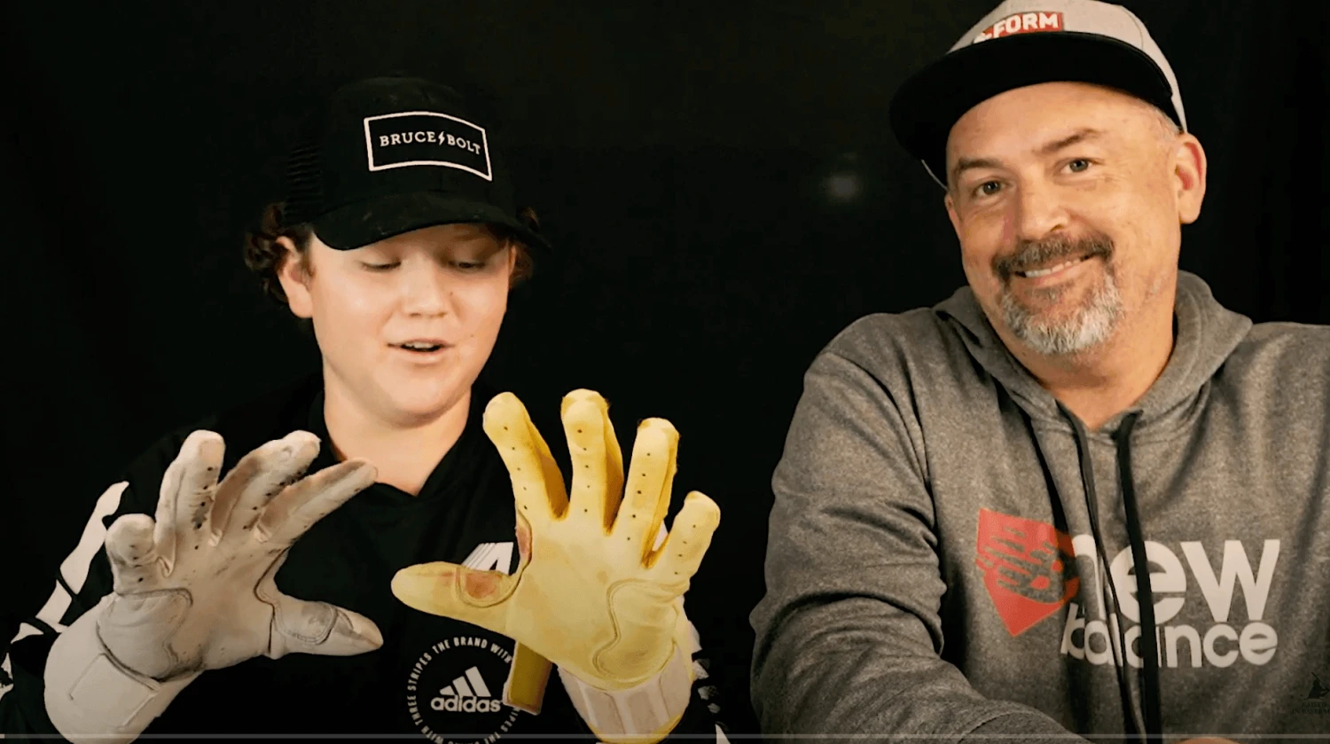 Bruce Bolt PREMIUM PRO Short Cuff Batting Gloves: GREEN 5 Bruce Bolt PREMIUM PRO Short Cuff Batting Gloves: GREEN - Image 3