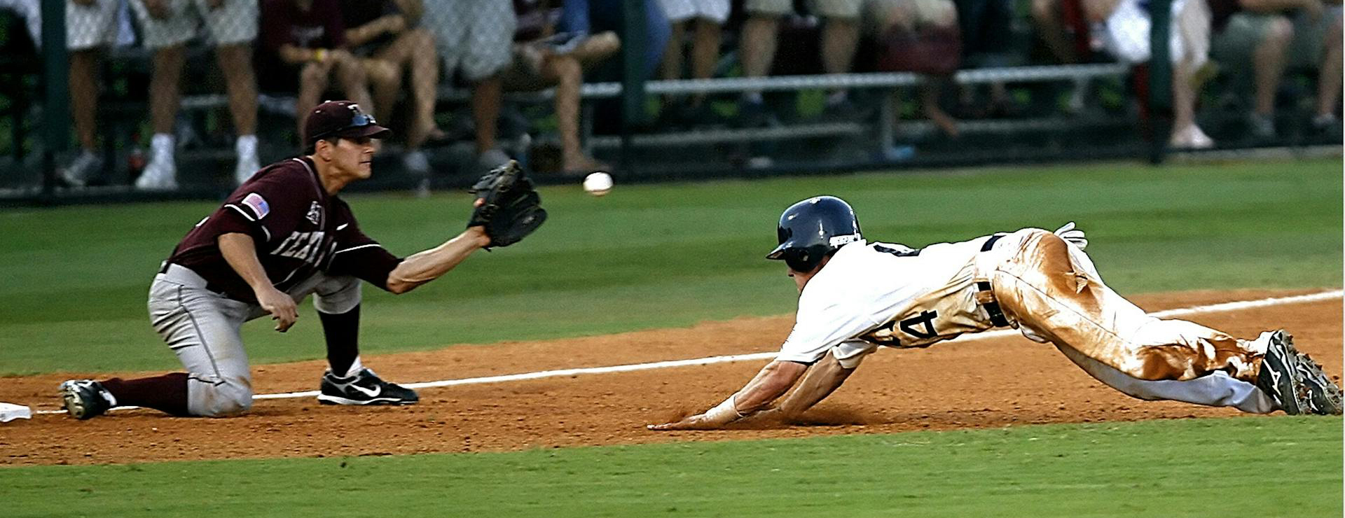 Baseball Shop -Baseball Shop pexels pixabay 163516